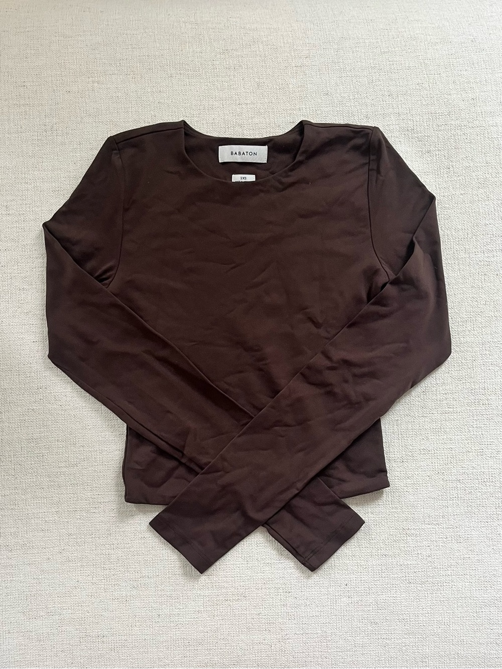 Babaton Women’s Long-Sleeve Crewneck Cropped Shirt in Chocolate Brown